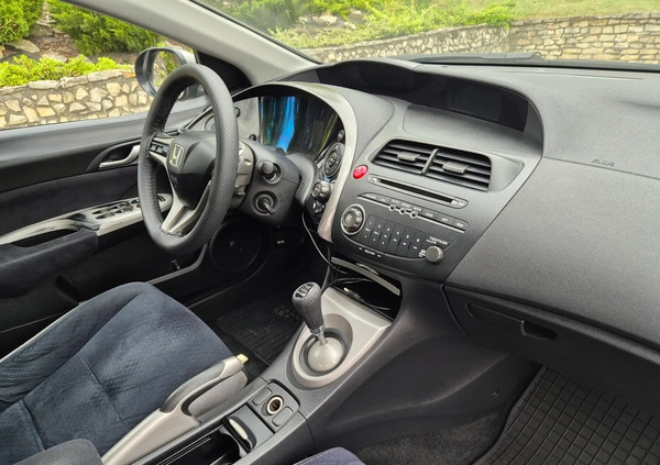 Honda Civic cena 10600 przebieg: 402000, rok produkcji 2006 z Kraków małe 379
